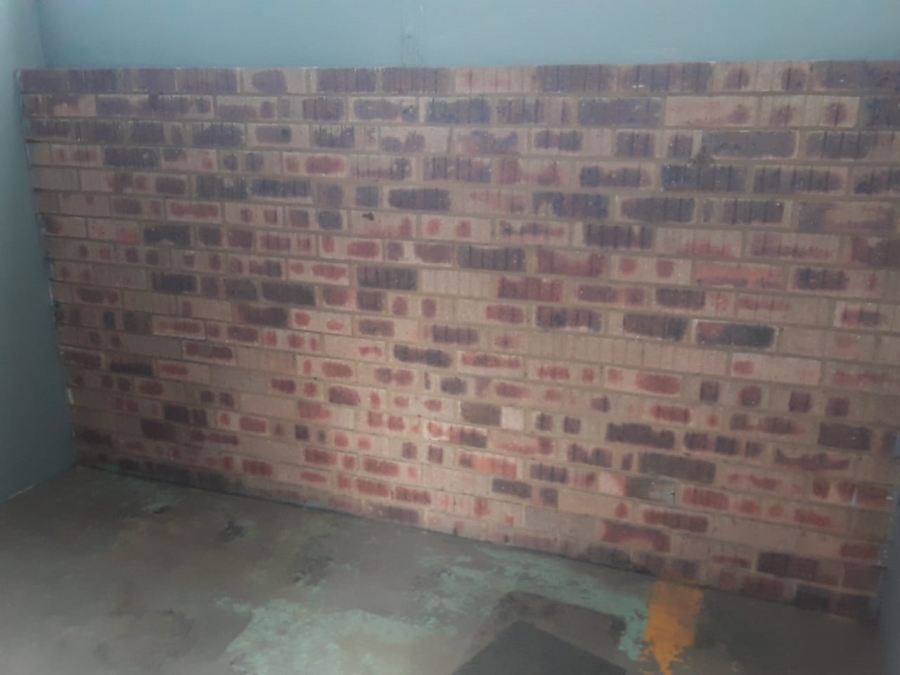 To Let commercial Property for Rent in Oos Einde North West